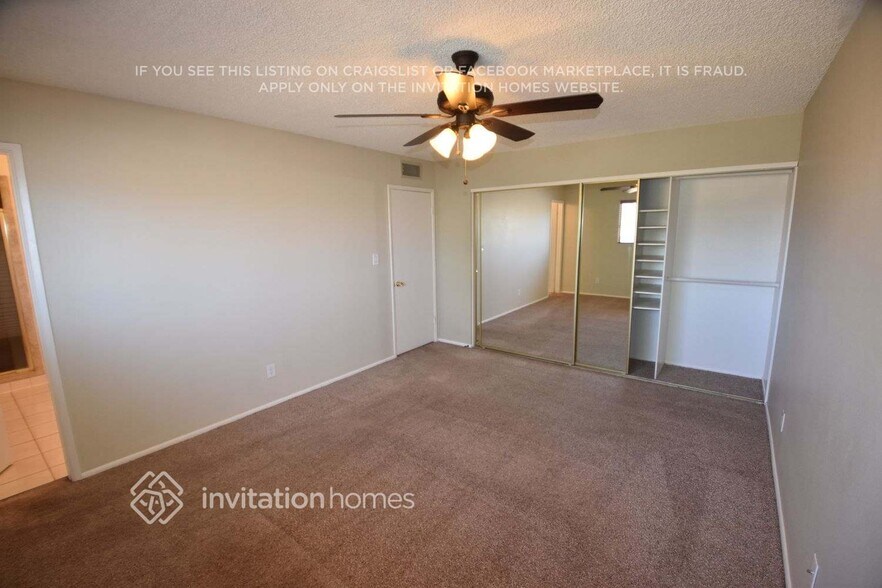 Building Photo - 4640 W Paradise Dr