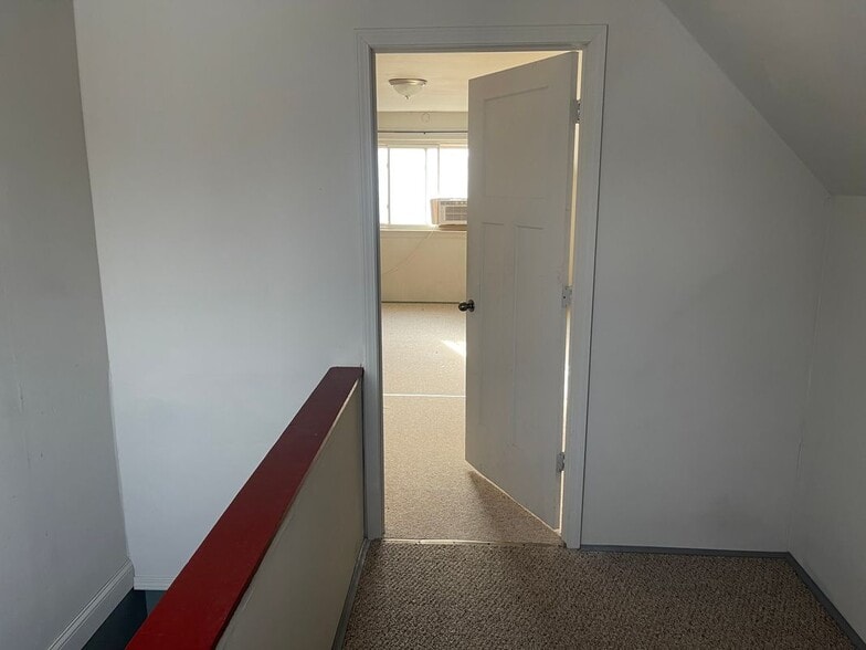 Building Photo - 4331 6th St