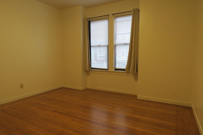 Building Photo - Cow Hollow - 2 Bedroom Flat