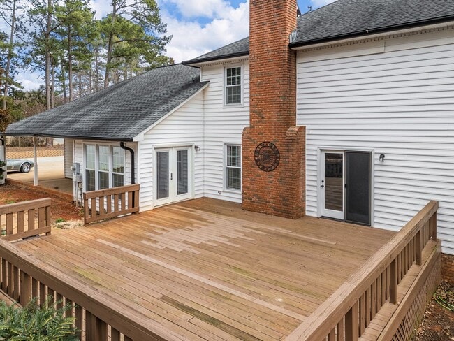 Building Photo - Luxury Living Awaits in this 6 Bedroom, 5 Bathroom Home – Elegant Comfort in a Prime Location