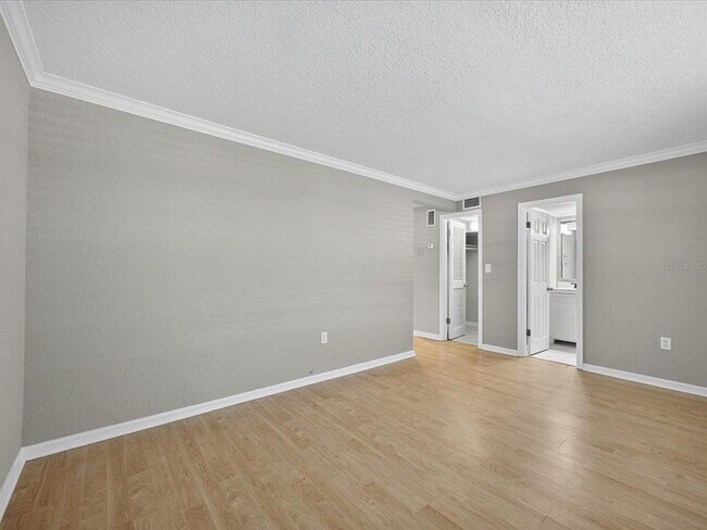 Building Photo - 2507 E Central Blvd