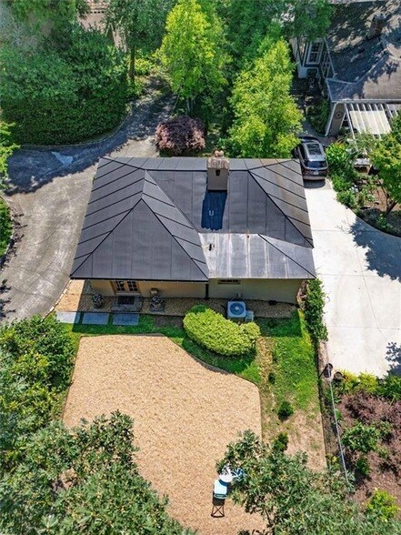 Building Photo - 2538 Parkside Dr NE