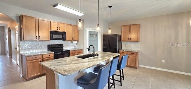 Building Photo - 28202 Arrowhead Cir