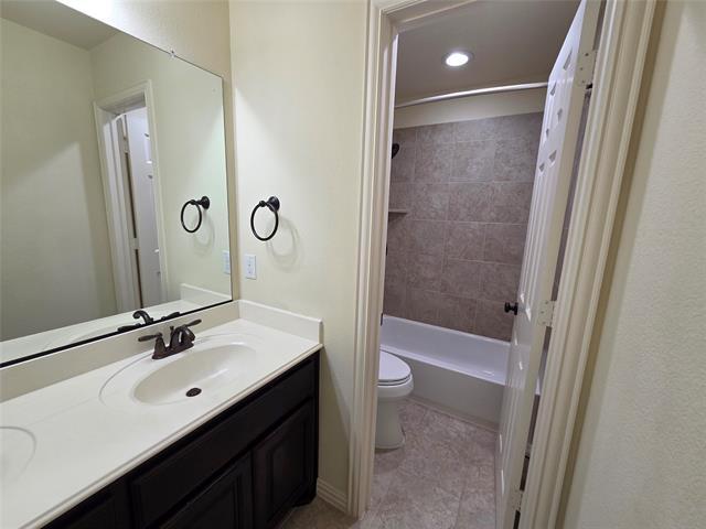 Building Photo - 7119 Paluxy Dr