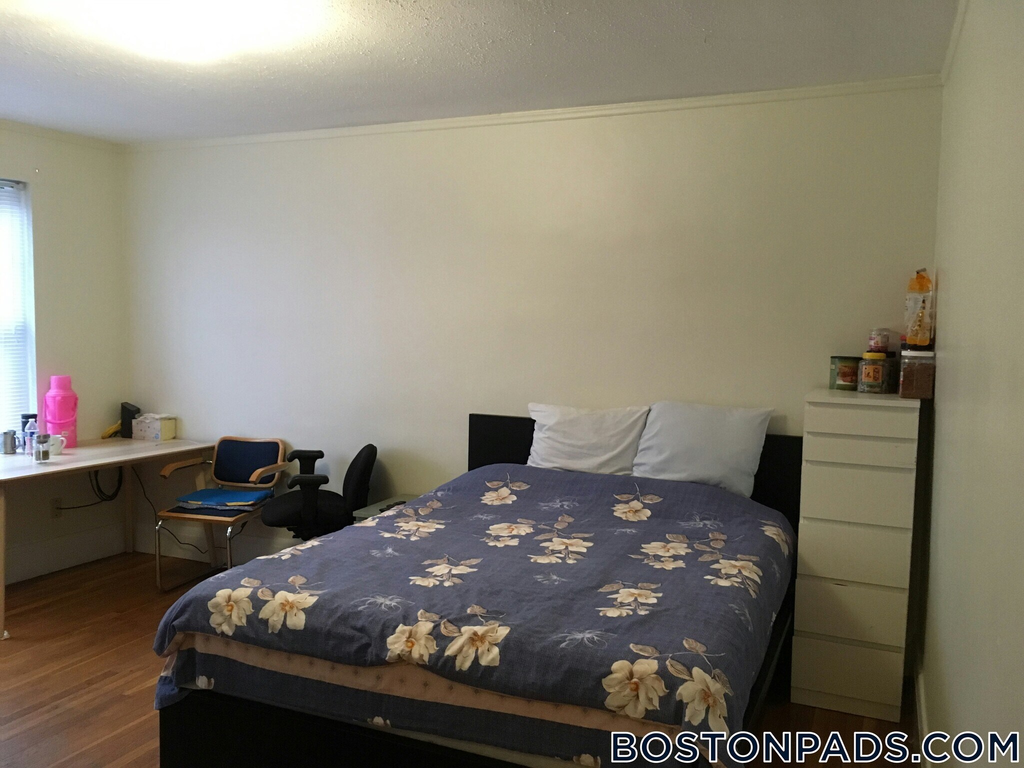 Building Photo - 349 Pleasant St