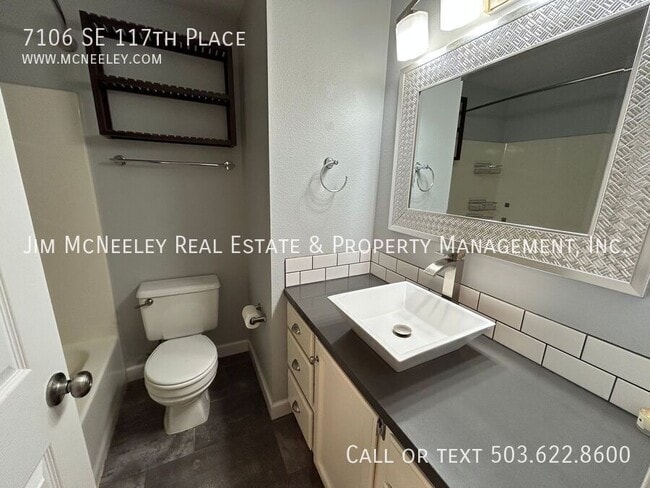 Building Photo - 7106 SE 117th Pl