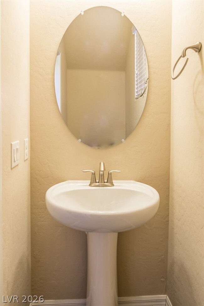 Building Photo - 11242 Ventura Grass Ct