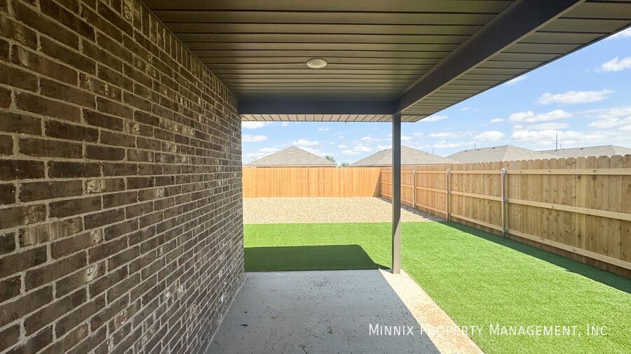 Building Photo - 8007 Date Ave