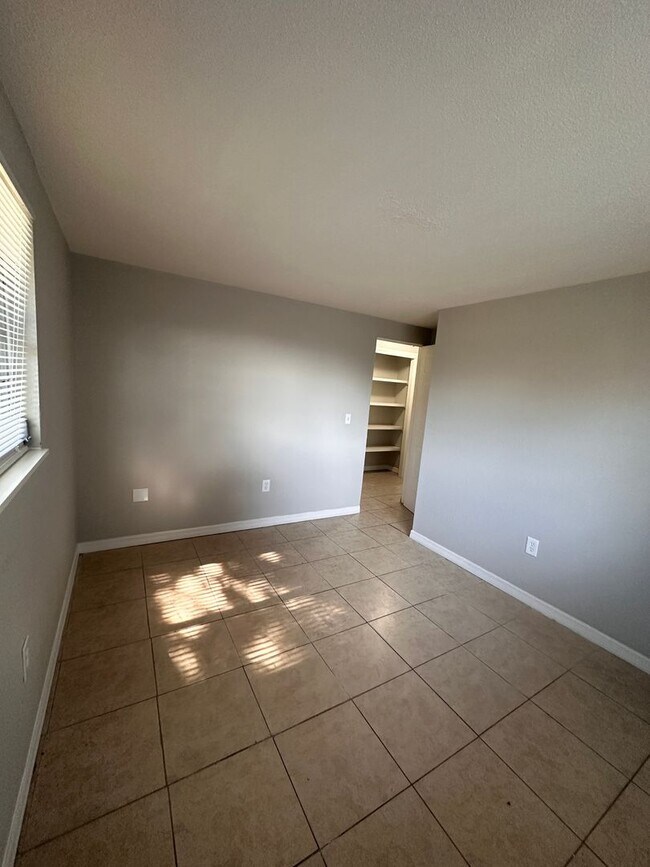 Building Photo - $500 off move in special 2 bedroom 1 bath ...