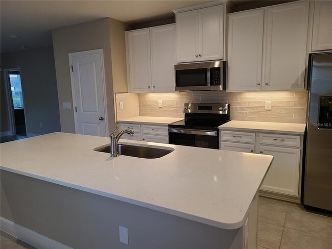 Building Photo - 10013 Daybreak Glen