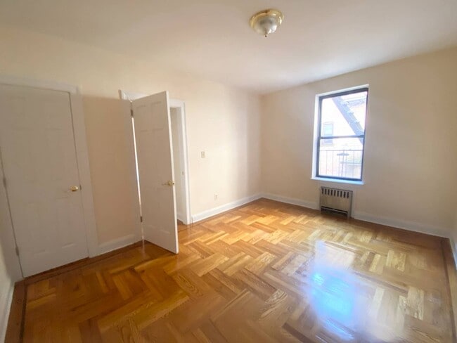 Building Photo - 112 Marine Ave