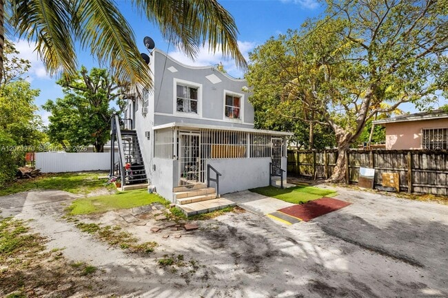 Building Photo - 1236 NW 28th St
