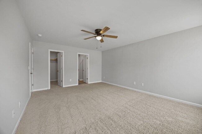 Building Photo - 4500 Sandstone Dr