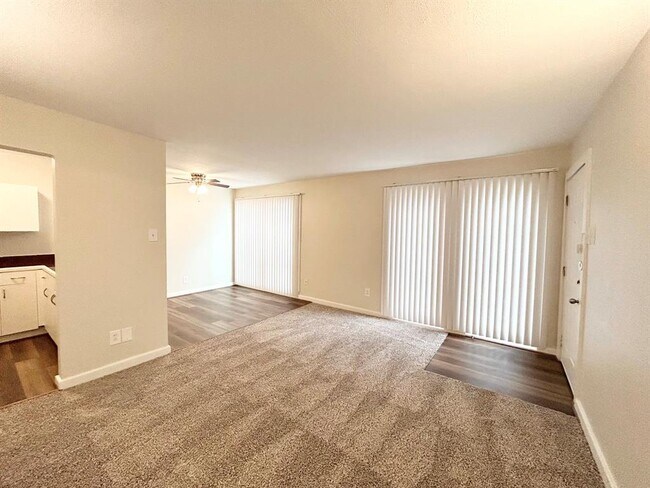 Building Photo - 3629 N MacGregor Way