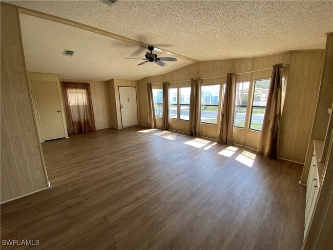 Building Photo - 26380 New Orleans Dr