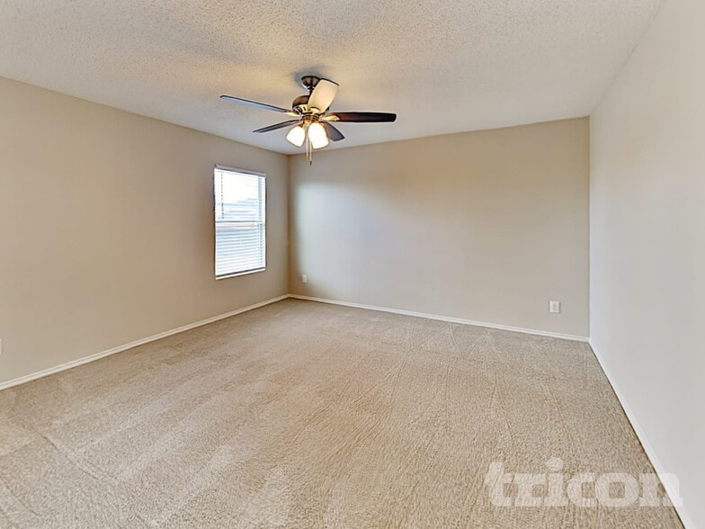 Building Photo - 1688 Wildrose Dr