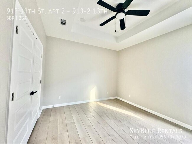 Building Photo - 913 S 13th St