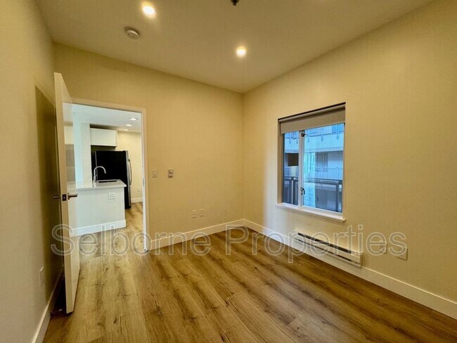 Building Photo - 1401 Jackson St