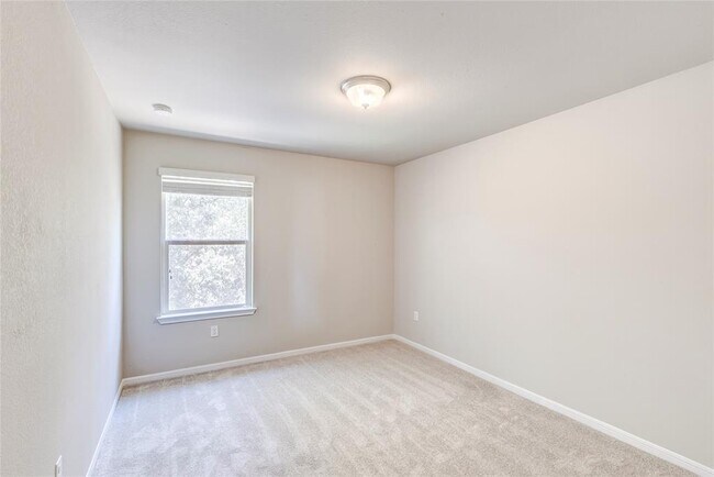 Building Photo - 1710 Atlantica St