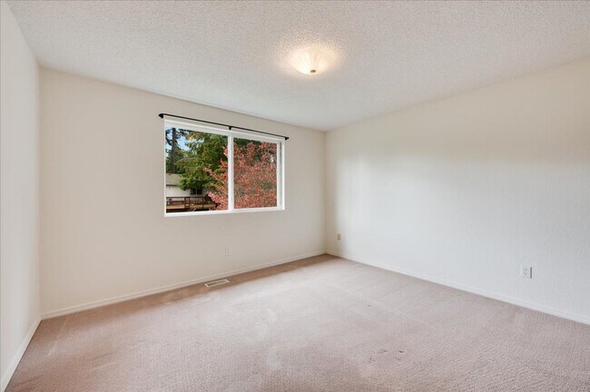 Building Photo - 3bd/2ba Bothell Home