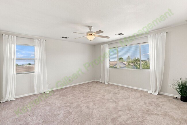 Building Photo - 1546 W Alder Rd