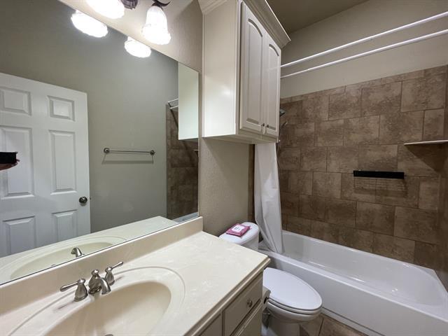 Building Photo - 8110 Silver Spur Dr