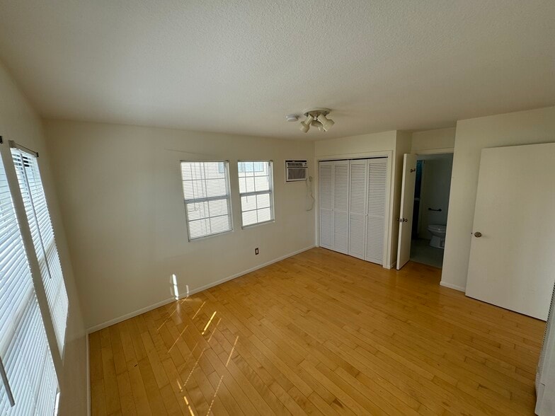 Building Photo - 7021 Flight Ave