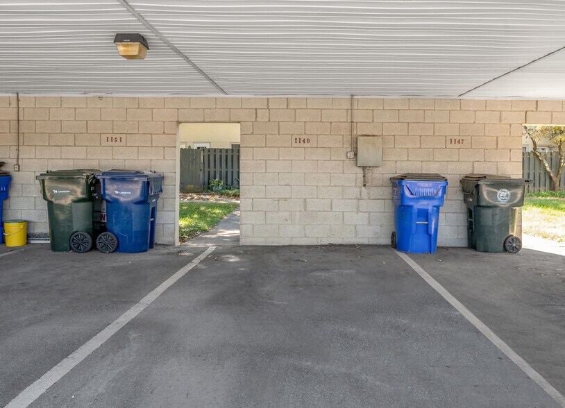 Building Photo - 1149 Cooper Dr