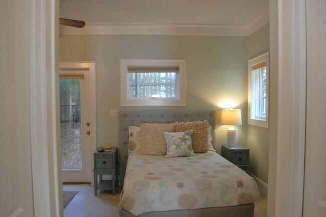 Building Photo - 2350 W County Hwy 30A