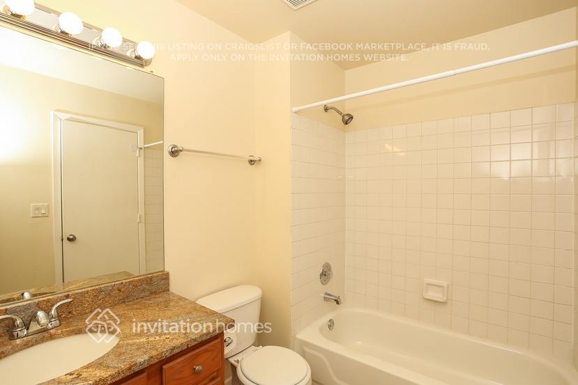 Building Photo - 1225 Sebring Cir