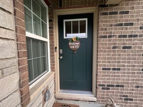Building Photo - 2068 Canyon Creek Ct