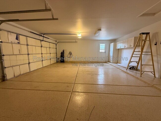 Building Photo - 1234 W Remington Dr