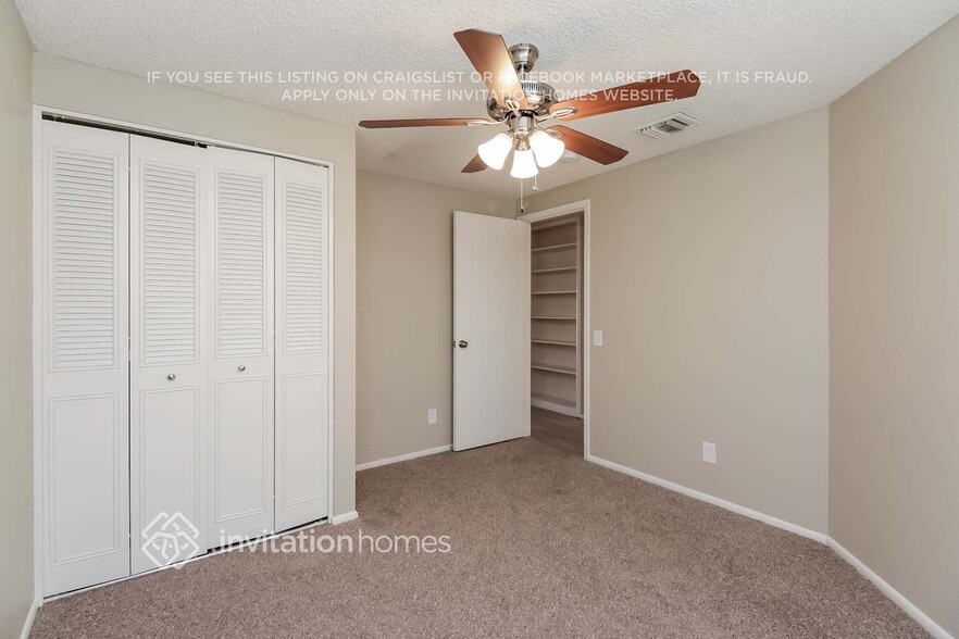 Building Photo - 2140 N College Ct