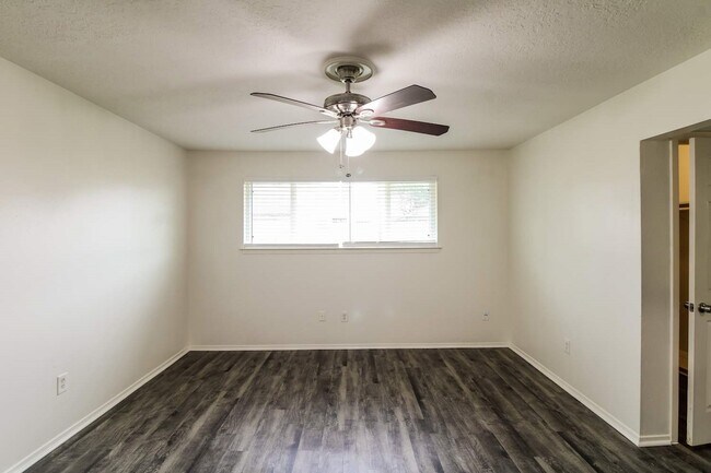 Building Photo - 206 Brandywyne Dr