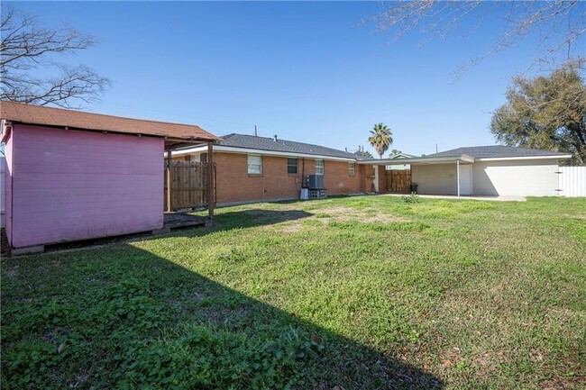 Building Photo - 620 Marino Dr