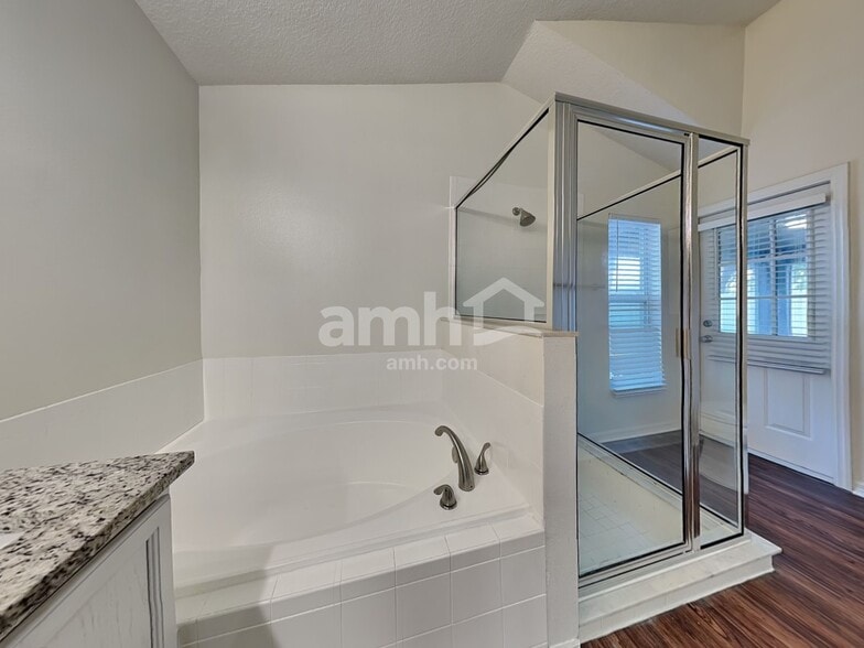 Building Photo - 30707 Pga Dr