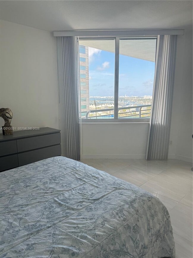 Building Photo - 335 S Biscayne Blvd
