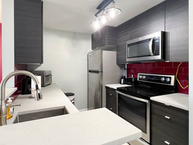 Building Photo - 201 Barrow St