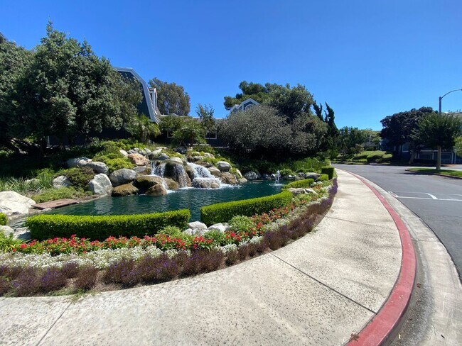Building Photo - Completely Remodeled 2 Bedroom, 2 Bathroom...