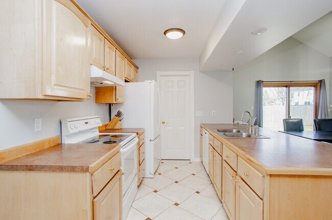 Building Photo - 938 Aberdeen Dr