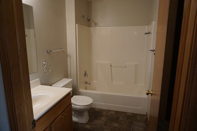 Building Photo - 1400 E Rushmore Dr