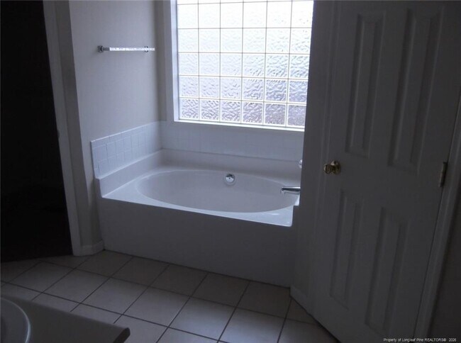 Building Photo - 2937 Piney Mountain Dr