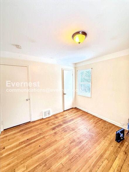 Building Photo - 19449 W Chicago