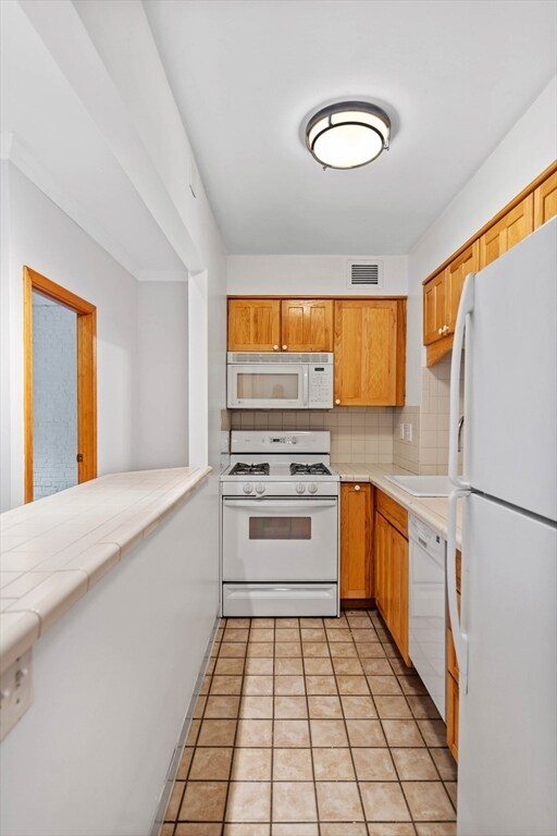 Building Photo - 27 Bowdoin St