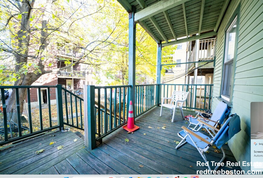 Building Photo - 63 Hillside St