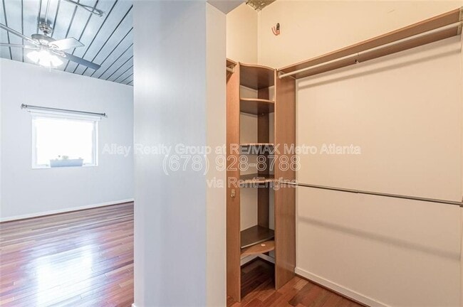 Building Photo - 620 Glen Iris Dr NE