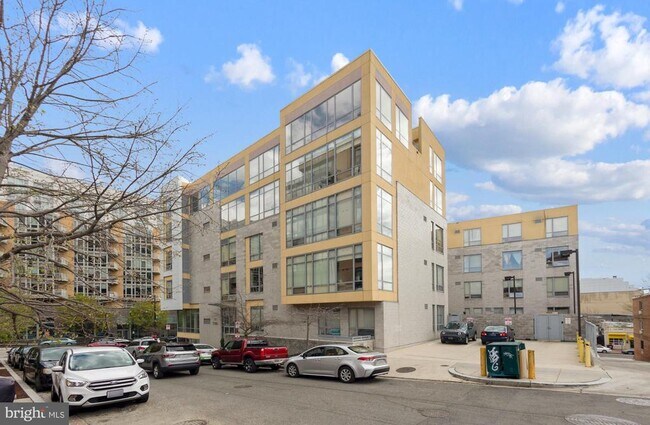 Building Photo - 1414 Belmont St NW