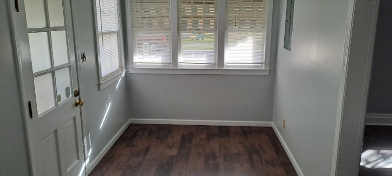 Building Photo - 914 Garfield St