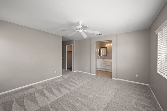 Building Photo - Gorgeous 3 Bedroom Chula Vista Home!