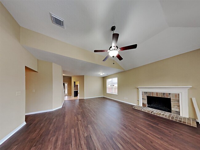 Building Photo - 2903 Linda Dr